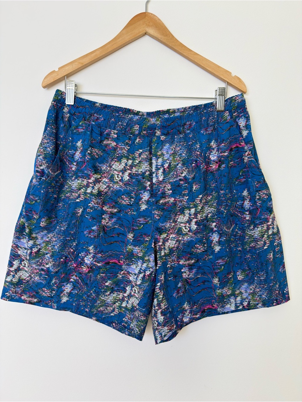 Lululemon Pace Breaker Linerless 7” Shorts  Speed Floral Poolside